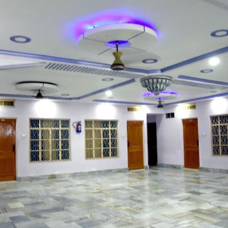 Hotel Roshan Варанаси Екстериор снимка