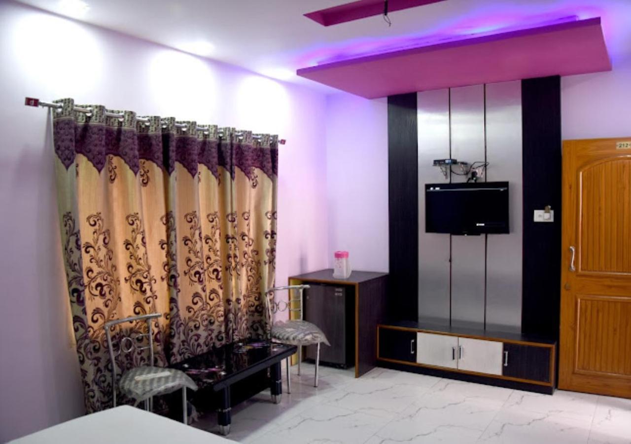 Hotel Roshan Варанаси Екстериор снимка